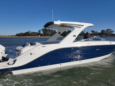 2026 Sea Ray SLX 310 Outboard — front three-quarter view