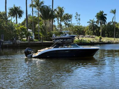 2026 Sea Ray SDX 270 Outboard — front three-quarter view