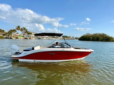 2026 Sea Ray SPX 210 Outboard — front three-quarter view