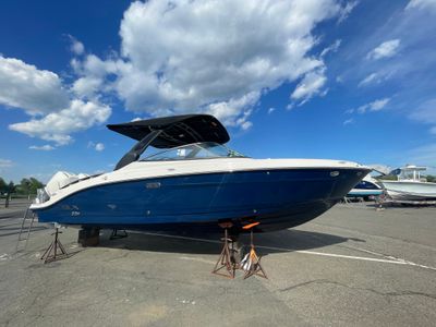 2026 Sea Ray SLX 280 Outboard — front three-quarter view
