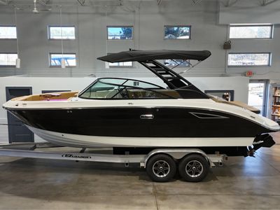 2026 Sea Ray SDX 250 Surf — front three-quarter view