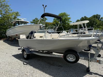 2026 Boston Whaler 170 Montauk — front three-quarter view