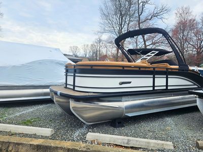 2026 Harris Solstice 230 — front three-quarter view