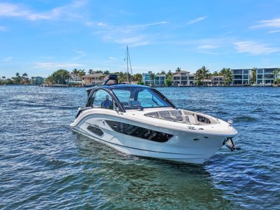 2026 Sea Ray Sundancer 370 Outboard — front three-quarter view