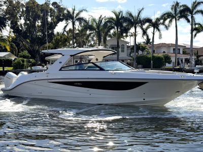 2026 Sea Ray SLX 400 Outboard — front three-quarter view
