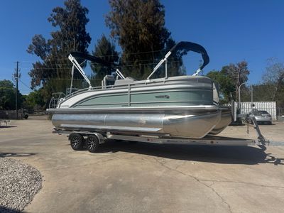 2026 Harris Solstice 230 — front three-quarter view