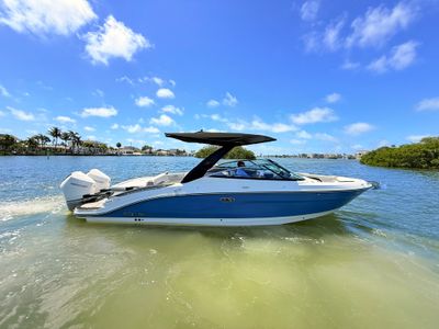 2026 Sea Ray SLX 280 Outboard — front three-quarter view