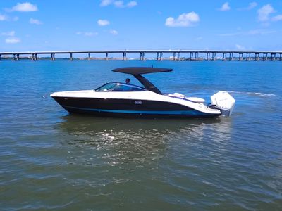 2026 Sea Ray SLX 280 Outboard — front three-quarter view