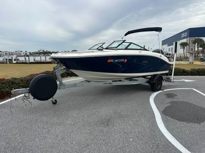 2023 Sea Ray 19 SPX — front three-quarter view