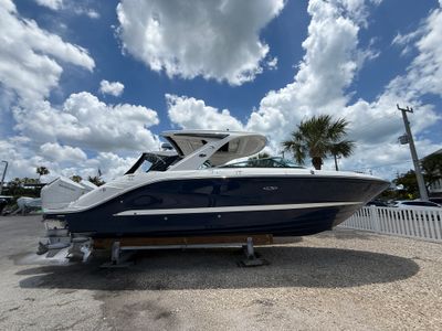 2026 Sea Ray SLX 310 Outboard — front three-quarter view