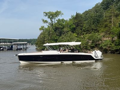 2026 Cruisers Yachts 38 VTR — front three-quarter view