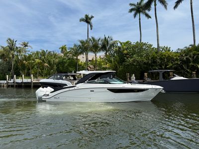 2026 Sea Ray SLX 360 OUTBOARD — front three-quarter view