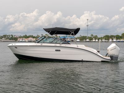 2026 Sea Ray SDX 230 Outboard — front three-quarter view
