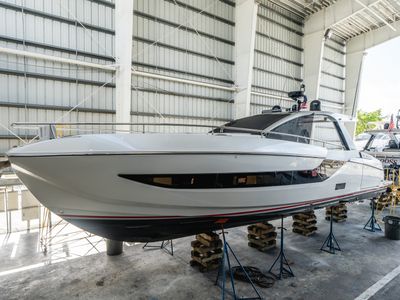 2022 Azimut VERVE 47 — front three-quarter view