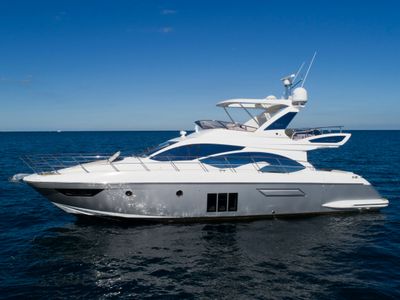 2015 Azimut 54 FLY — front three-quarter view
