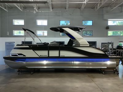 2026 Harris 230 Grand Mariner — front three-quarter view