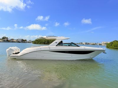 2026 Sea Ray SLX 400 Outboard — front three-quarter view