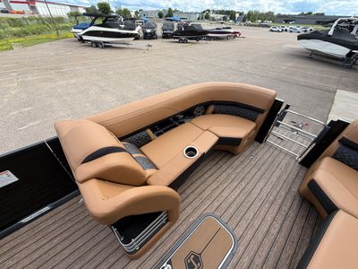 2026 Harris 230 Grand Mariner — front three-quarter view