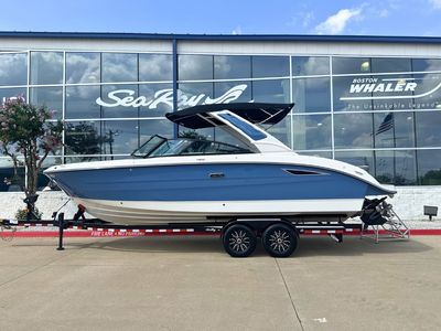 2026 Sea Ray SDX 270 — front three-quarter view