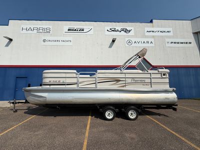 2007 Premier 225 SUNSATION — front three-quarter view