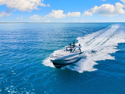 2024 Azimut VERVE 48 — front three-quarter view