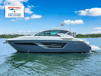 2022 Cruisers Yachts 46 Cantius — front three-quarter view
