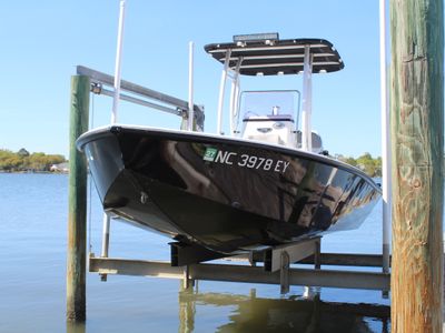 2022 Avid 23 FS MAG — front three-quarter view