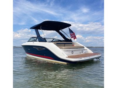 2017 Sea Ray 250 SLX — front three-quarter view