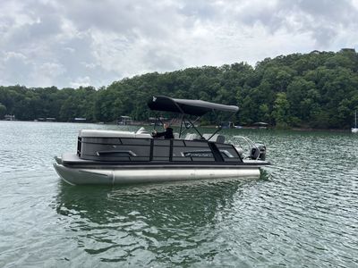 2025 Starcraft EXS 3 Q DH — front three-quarter view