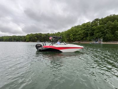 2025 Starcraft SVX OB 230 DC OB — front three-quarter view