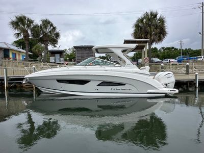 2023 Regal 33 XO — front three-quarter view