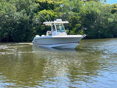 2019 Boston Whaler 250 OUTRAGE — front three-quarter view
