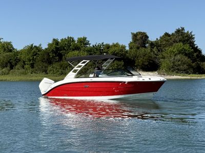 2026 Sea Ray SDX 250 Outboard — front three-quarter view