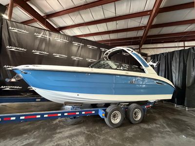 2026 Sea Ray SDX 270 Surf — front three-quarter view