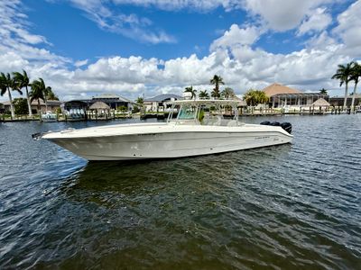 2009 Hydra-Sports 4100 VSF — front three-quarter view