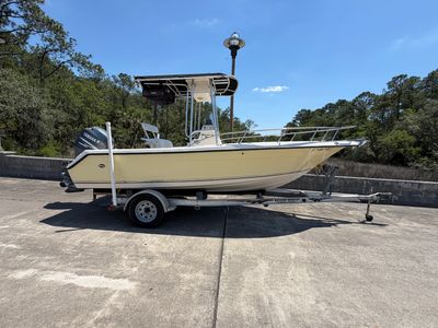 2004 Key West 2020 CC — front three-quarter view