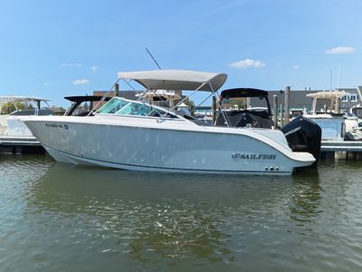 2024 Sailfish 226 DC — front three-quarter view