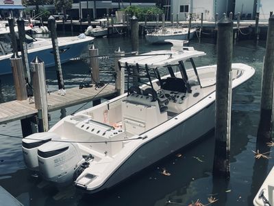 2025 Aquasport 28AS — front three-quarter view
