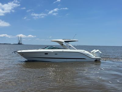 2026 Sea Ray SLX 310 Outboard — front three-quarter view