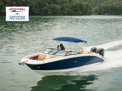 2024 Sea Ray SDX 290 Outboard — front three-quarter view