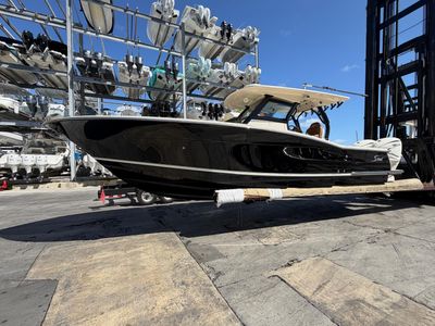 2021 Scout 330 LXF — front three-quarter view