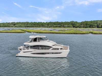 2025 Aquila 54 Yacht — front three-quarter view