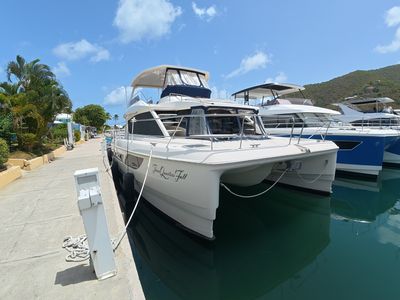 2016 Aquila 48 — front three-quarter view