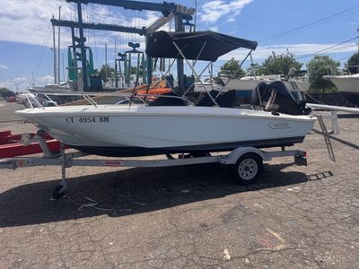 2021 Boston Whaler 16 SUPER SPORT — front three-quarter view