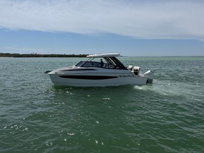 2024 Aquila 32 SPORT — front three-quarter view