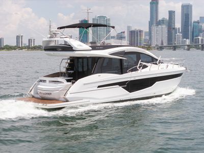 2022 Galeon 510 SKY — front three-quarter view