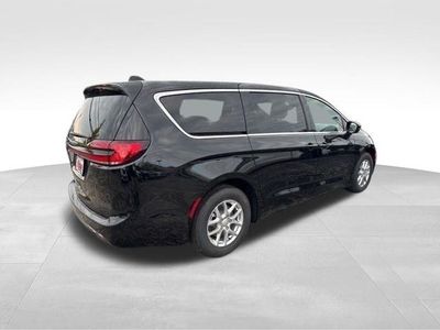 2026 Chrysler Pacifica — detail view