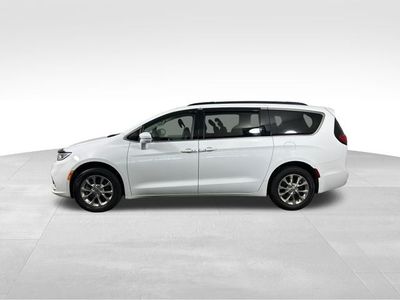 2022 Chrysler Pacifica — rear three-quarter view