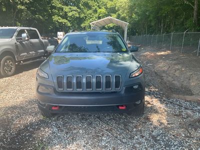 2014 Jeep Cherokee — side profile view