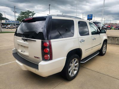 2013 GMC Yukon — detail view
